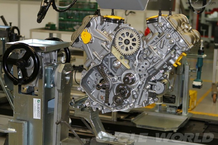 Ducati 1199 Panigale发动机装配线大揭秘 - 中