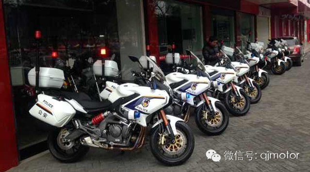 钱江首批黄龙警用版BJ600J-A交车 - 中国摩托