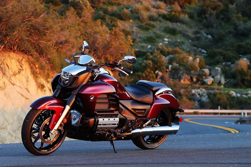 帅化了我的心 本田北欧女神摩托车高清图集 - 