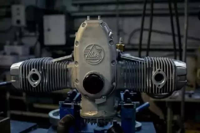 乌拉尔--世界上唯一能够适应极冷极热环境的机